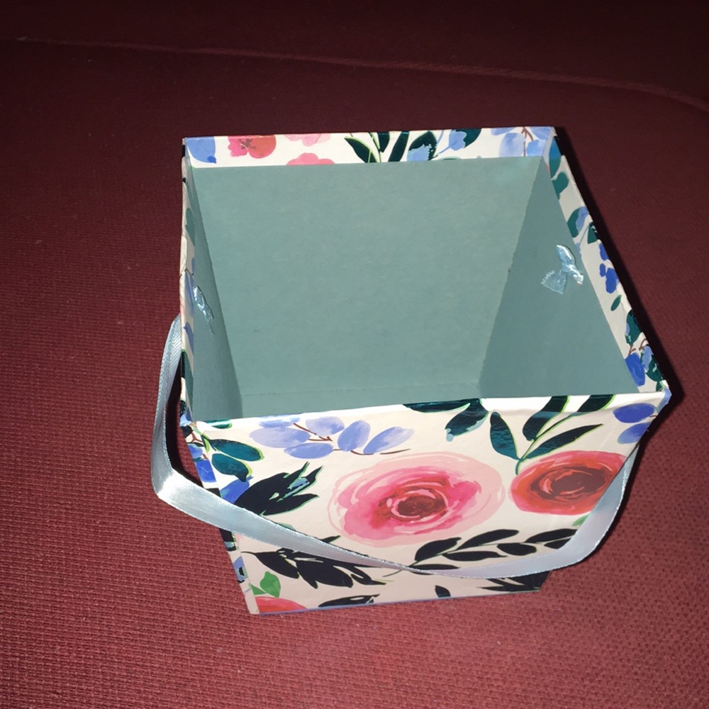 Basket organizer